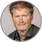 Photographie portrait du graphiste freelance et photographe du studio compix.